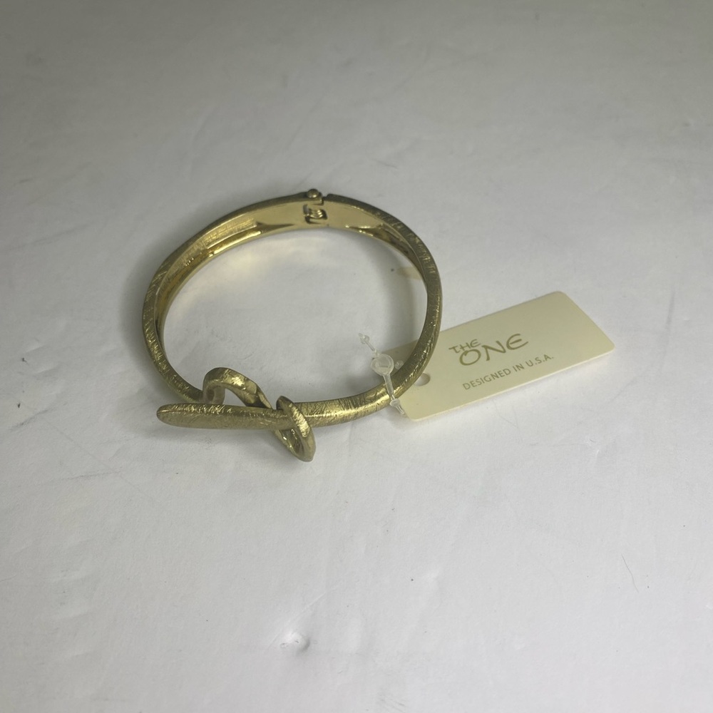 💍💎 SALE The One Brushed Gold Bracelet with spring closure. Unique front design.